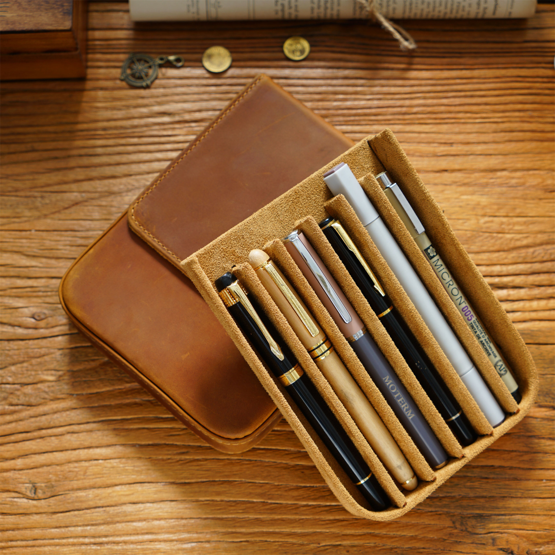 Handmade Crazy Horse Leather P - Pen Pouch Roll recension och pris