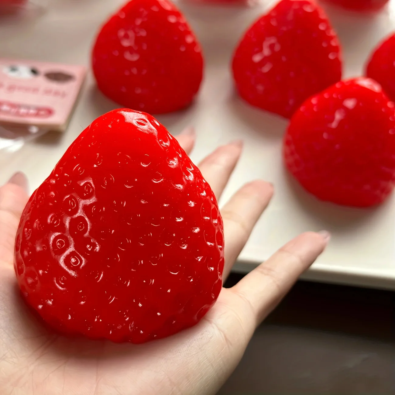 Strawberry Taba Squishy Fidget - Stationery Warehouse recension och pris